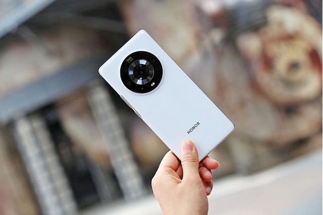 Trên tay Honor Magic 3 Pro: Giống Mate 4 Pro, Snapdragon 888 Plus và camera zoom 100X